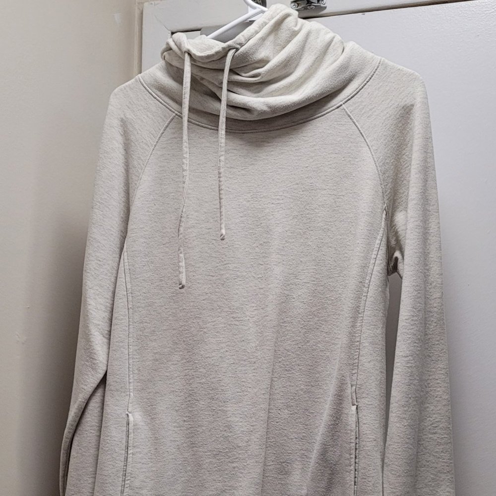GENTLY USED, LADY'S, 32 DEGREES, HOODIE, LARGE!!!